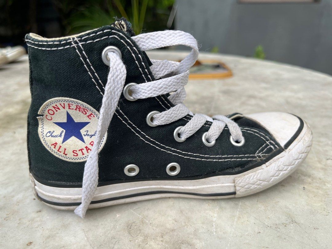 Converse Chuck Taylor for Kids US 13C (Category: Babies & Kids Fashion) located in Bacolod City. Submitted by trecool_ian (Listing ID 1313799083, Image 1). Description: Bought Brandnew - used few times.