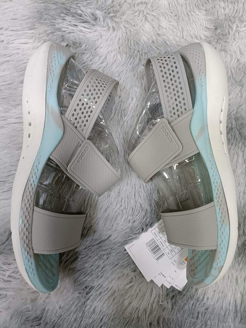 Crocs Literide 360 for Women (Category: Sandals) located in Manila. Submitted by khielnatha80123 (Listing ID 1313967851, Image 1). Description: women Us5-9 with ecobag original quality.