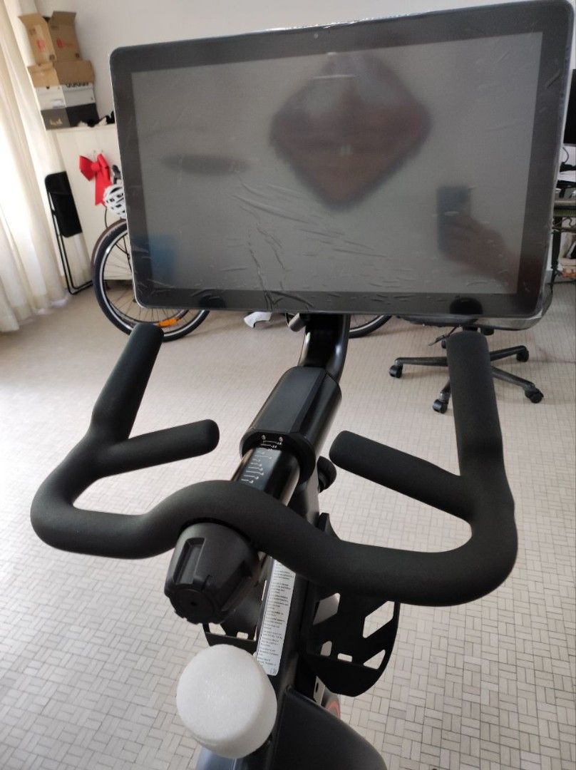 CruCycle TV Spin Bike by Wolfpack