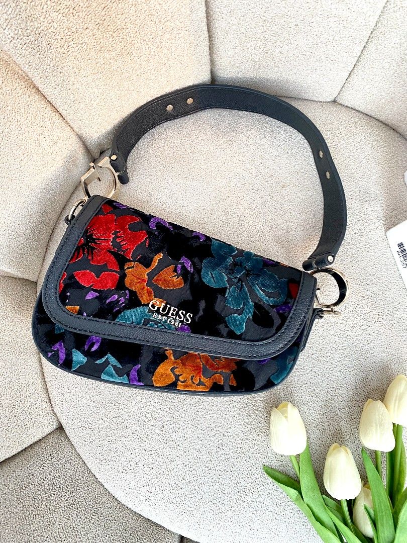 Guess medium g dream flap shoulder bag