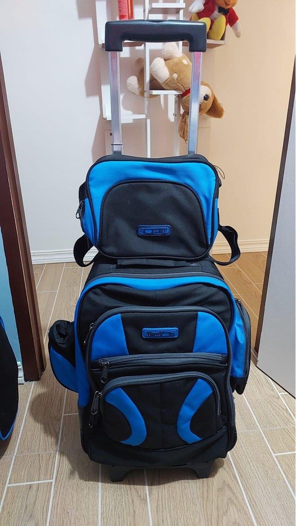 Hawk bag (Category: Backpacks) located in General Trias. Submitted by alexapurpleshop (Listing ID 1313864369, Image 1). Description: .