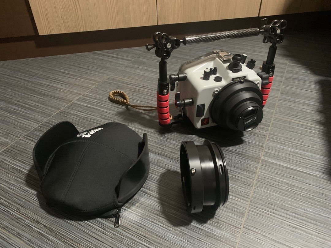 Ikelite 200DL underwater housing for canon 7D mk II set up