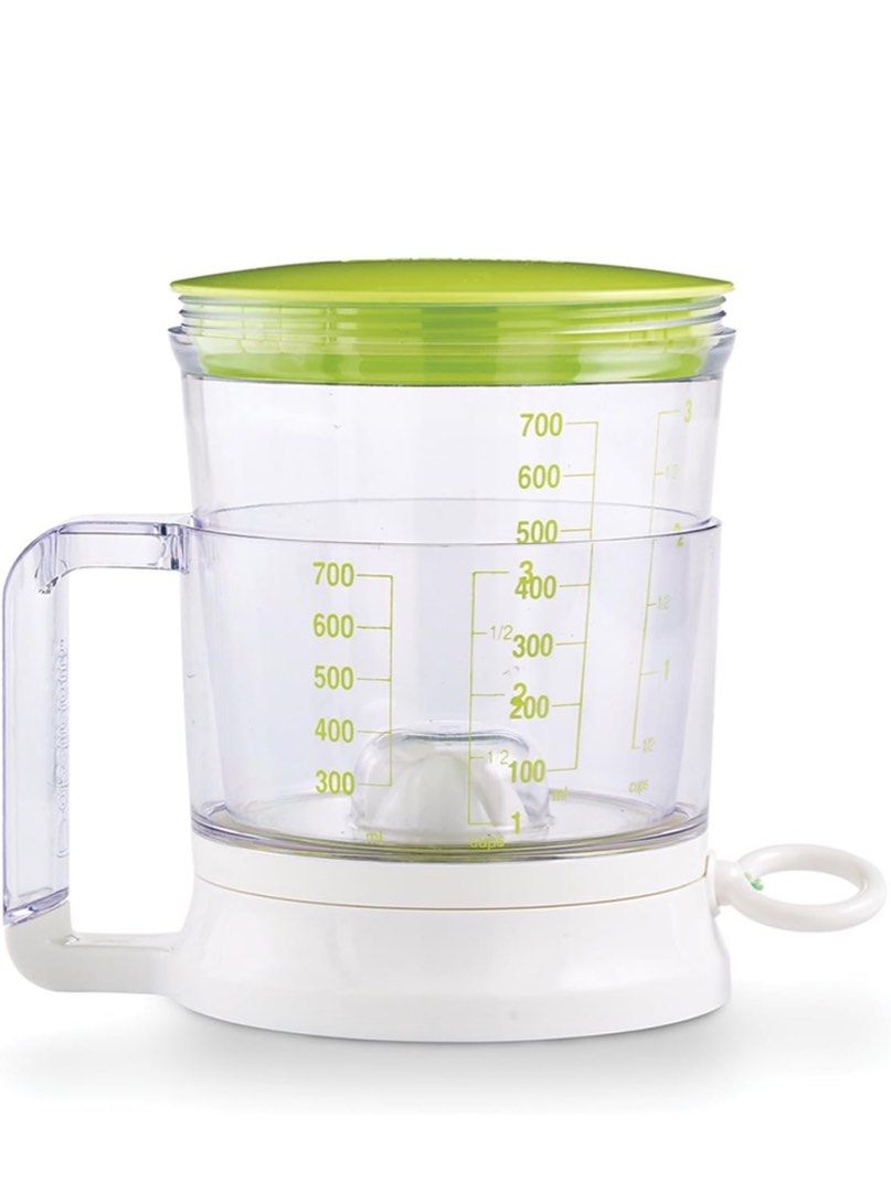 Ingredient Mixer (Category: Bakeware) located in Makati City. Submitted by tommythefatcat (Listing ID 1313869010, Image 3). Description: Bakelicious swift sift. Original price: Php 499.00 Used once only. Rfs: upgraded .