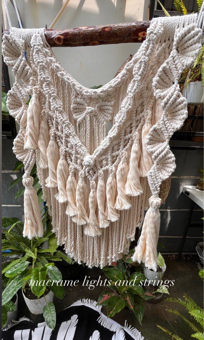 macrame wall art (Category: Wall Decor) located in Binan City. Submitted by relizas_modern_macrame (Listing ID 1313921643, Image 1). Description: .