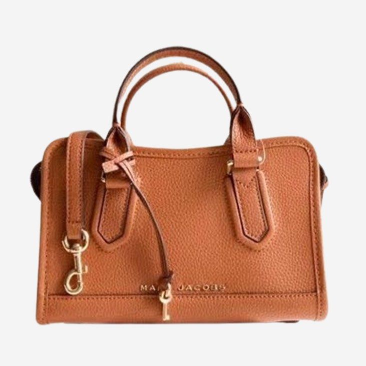 Marc Jacobs Small Drifter Smoked Almond (Category: Luxury Bags & Wallets) located in Guiguinto. Submitted by packedge (Listing ID 1313959976, Image 1). Description: 🛵 Lalamove Ready 📦 💯 Guaranteed original 🤩 👜 Directly sourced 🇺🇸🇯🇵🇰🇷 💵 Reservation 2K DP Non Refundable .