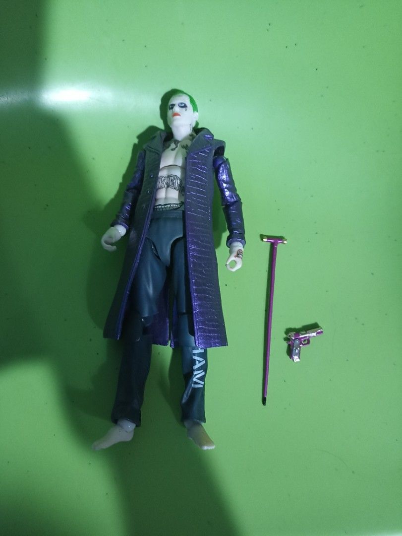 Mcfarlane - Joker (Category: Figurines & Statues) located in Manila. Submitted by hobbymo_koleksyon.ph (Listing ID 1313877079, Image 2). Description: No box, figure only Good for OOB collectors 100% authentic items We will wrap the item with layers of bubblewrap and carton for protection. For any questions/inquiries/concerns, PM us. #ToyLover #CollectibleItems.