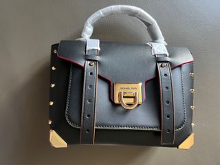 （分類：）位於 。 由 cc____y 提交（商品編號 1313855991，圖片 1）。簡介： 。