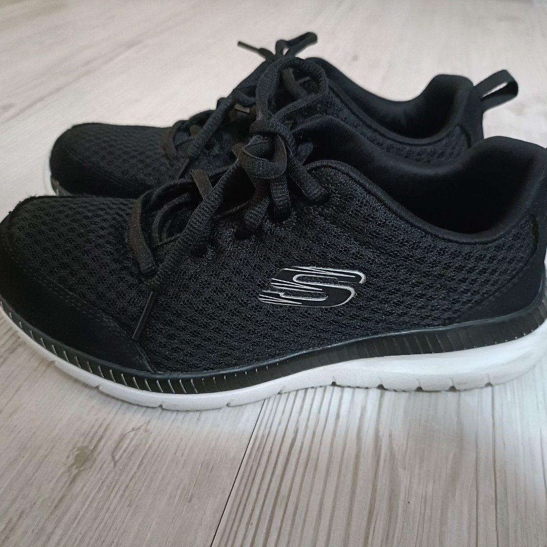 Skechers lite weight womens black clearance