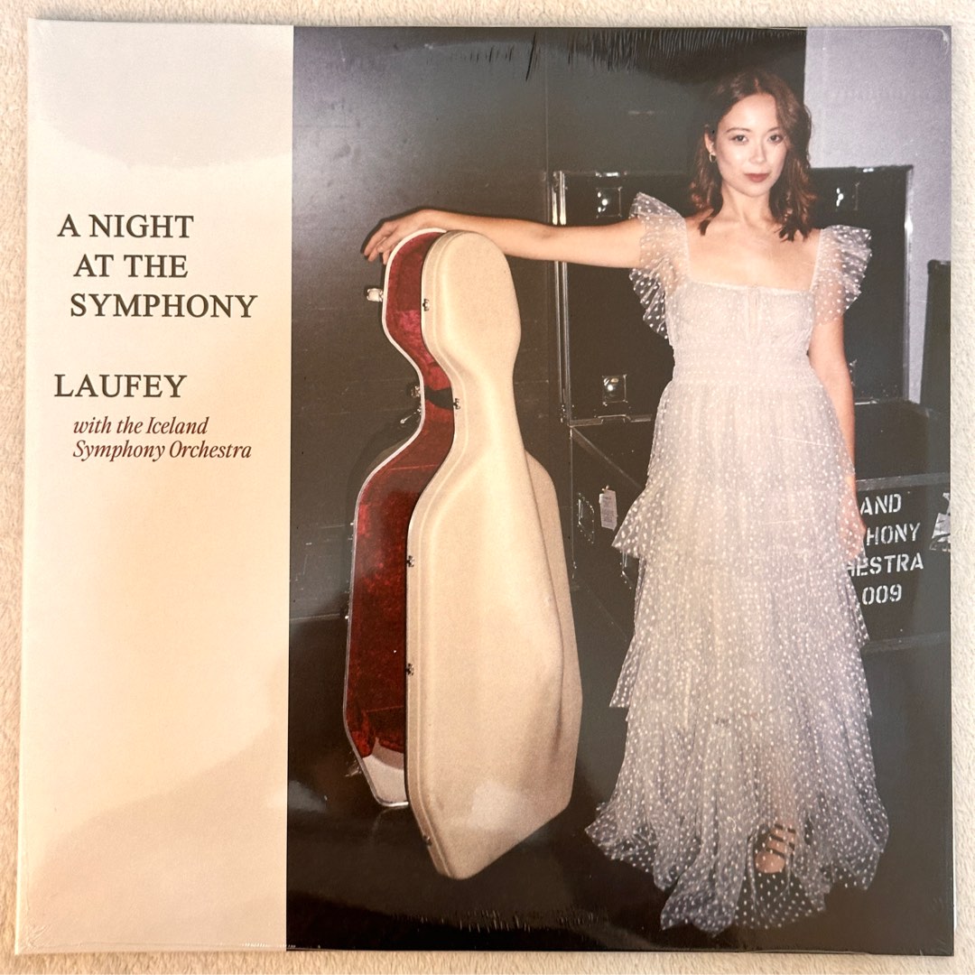 [On Hand] Laufey A Night At The Symphony Black Vinyl LP Plaka, Hobbies & Toys, Music & Media
