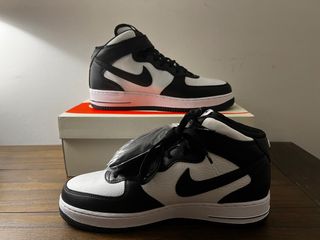 (Category: ) located in . Submitted by sneakerduke (Listing ID 1313911070, Image 1). Description: .