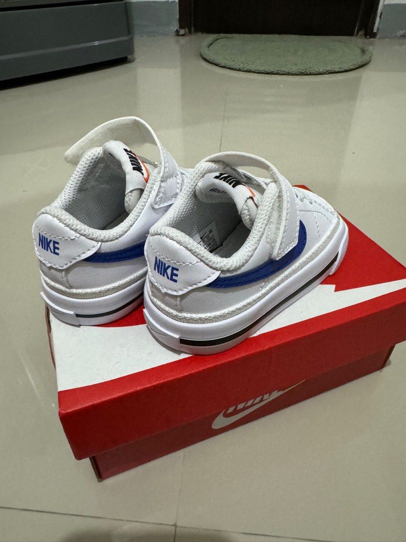 ORIGINAL NIKE COURT LEGACY (Category: Babies & Kids Fashion) located in Bulacan. Submitted by mooch27 (Listing ID 1313861873, Image 3). Description: Good as new. Super lightly used. SIZE: US 4C 10 CM COLOR: WHITE/GAME ROYAL.