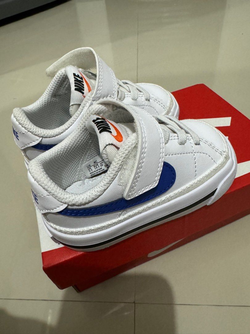ORIGINAL NIKE COURT LEGACY (Category: Babies & Kids Fashion) located in Bulacan. Submitted by mooch27 (Listing ID 1313861873, Image 2). Description: Good as new. Super lightly used. SIZE: US 4C 10 CM COLOR: WHITE/GAME ROYAL.