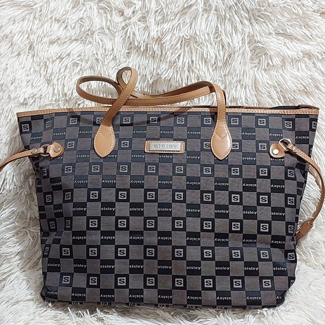Original preloved sisley canvas tote bag (Category: Luxury Bags & Wallets) located in Quezon City. Submitted by kimlynandaya (Listing ID 1313872411, Image 1). Description: original sisley tote bag, large: Xl condition lightly used.