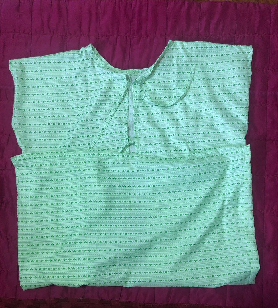 Patients uniform (Category: Others Tops) located in Las Pinas. Submitted by stuffythings (Listing ID 1313900577, Image 1). Description: Patients uniform Light green color 41 inches length Brand new Walang button Ribbon type para ma close ung likod One item On hand 👍🏻Php190 Meet up= SM/ Robinsons Las Pinas.