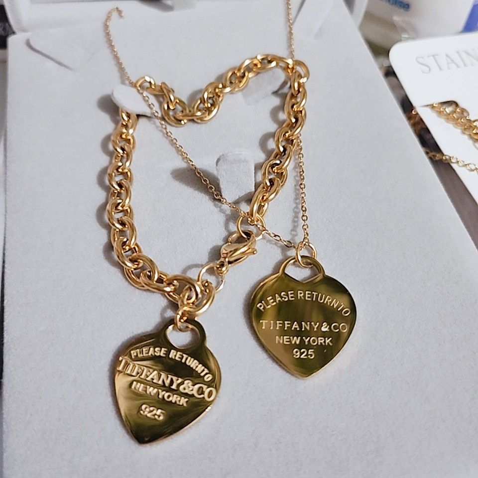 Tarnished tiffany necklace top