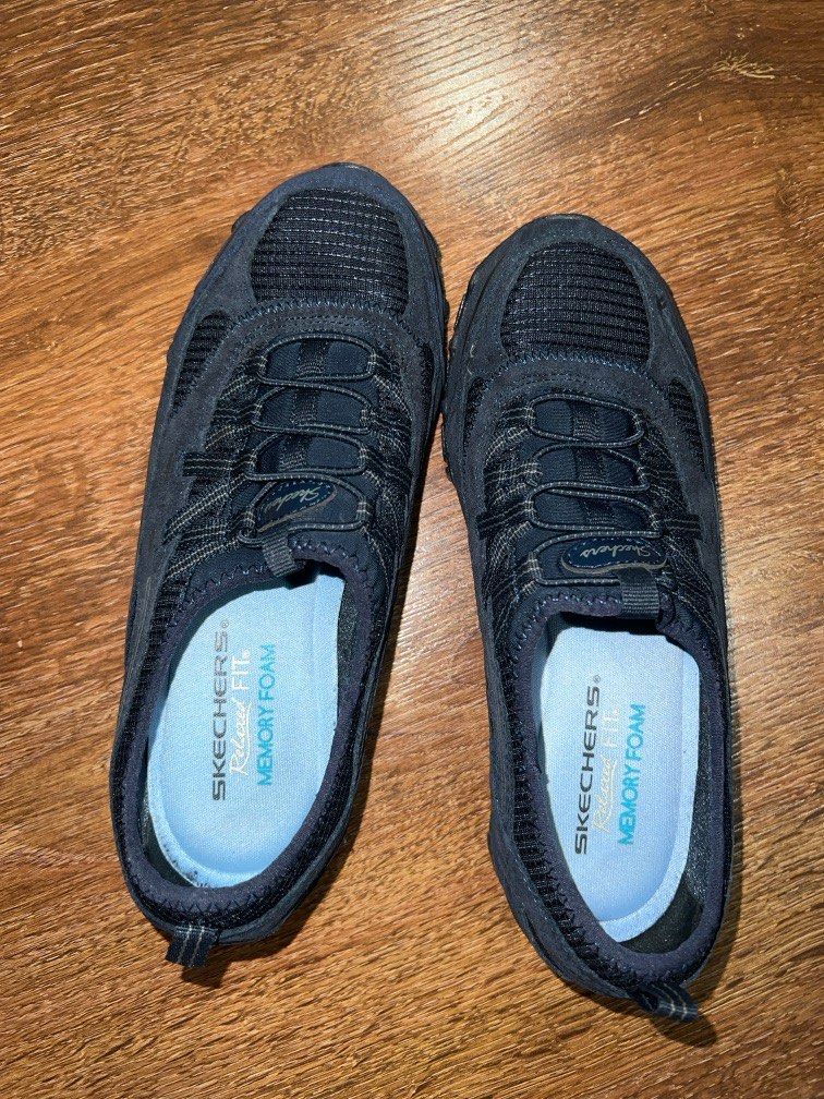 skechers relaxed fit air cooled memory foam womens
