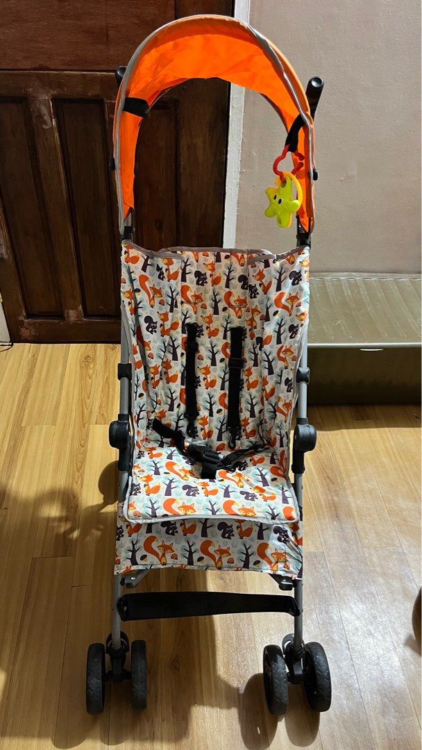 Toddler Stroller (Category: Strollers) located in Antipolo. Submitted by chuchay0904 (Listing ID 1313844337, Image 2). Description: Nagamit lang po ito ng nagbkasyon sa beach ng 2 days, dipa nga masyado gamit duon dahil buhanginan😅as-in di talaga sya nalaspag mga momsh. Labhan nalang po since natambak nalang sya kaya nag-iba kulay napaka ganda po neto sa personal swear. Natutupi sya ng pahaba😉.