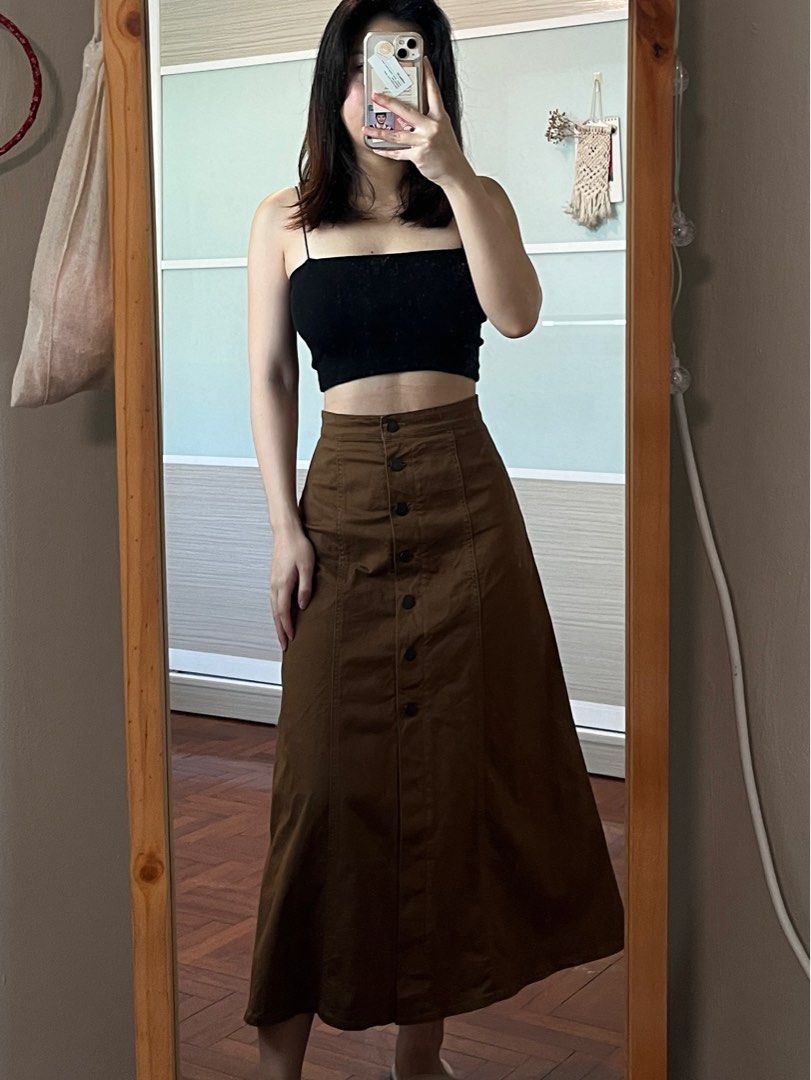 Uniqlo brown button down skirt