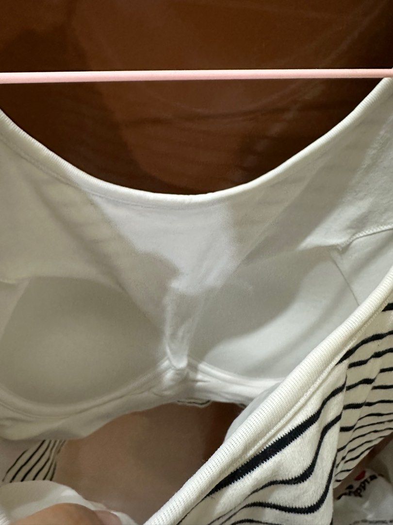 Uniqlo stripes padded tshirt size large (Category: Shirts) located in Las Pinas. Submitted by declutter.ceej (Listing ID 1313868924, Image 3). Description: Uniqlo padded tshirt. Used thrice only.