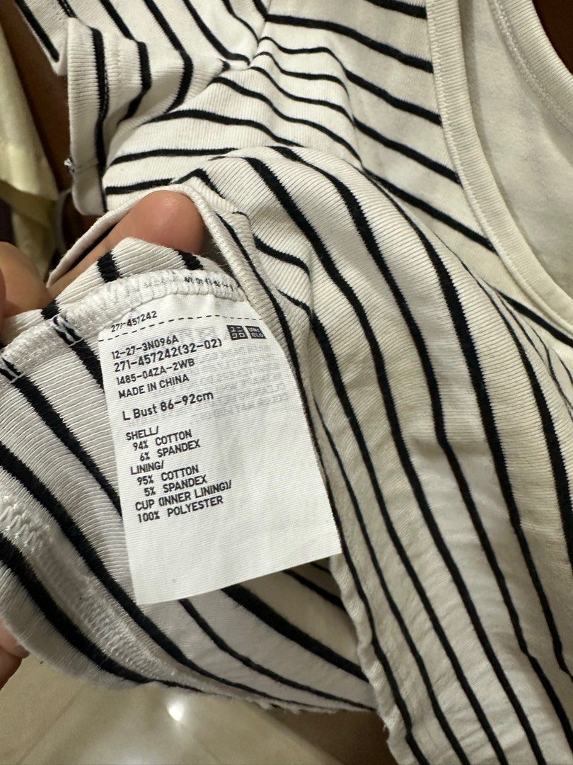 Uniqlo stripes padded tshirt size large (Category: Shirts) located in Las Pinas. Submitted by declutter.ceej (Listing ID 1313868924, Image 2). Description: Uniqlo padded tshirt. Used thrice only.