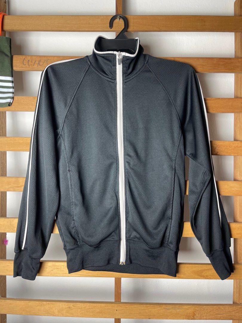 Tracktop uniqlo hot sale