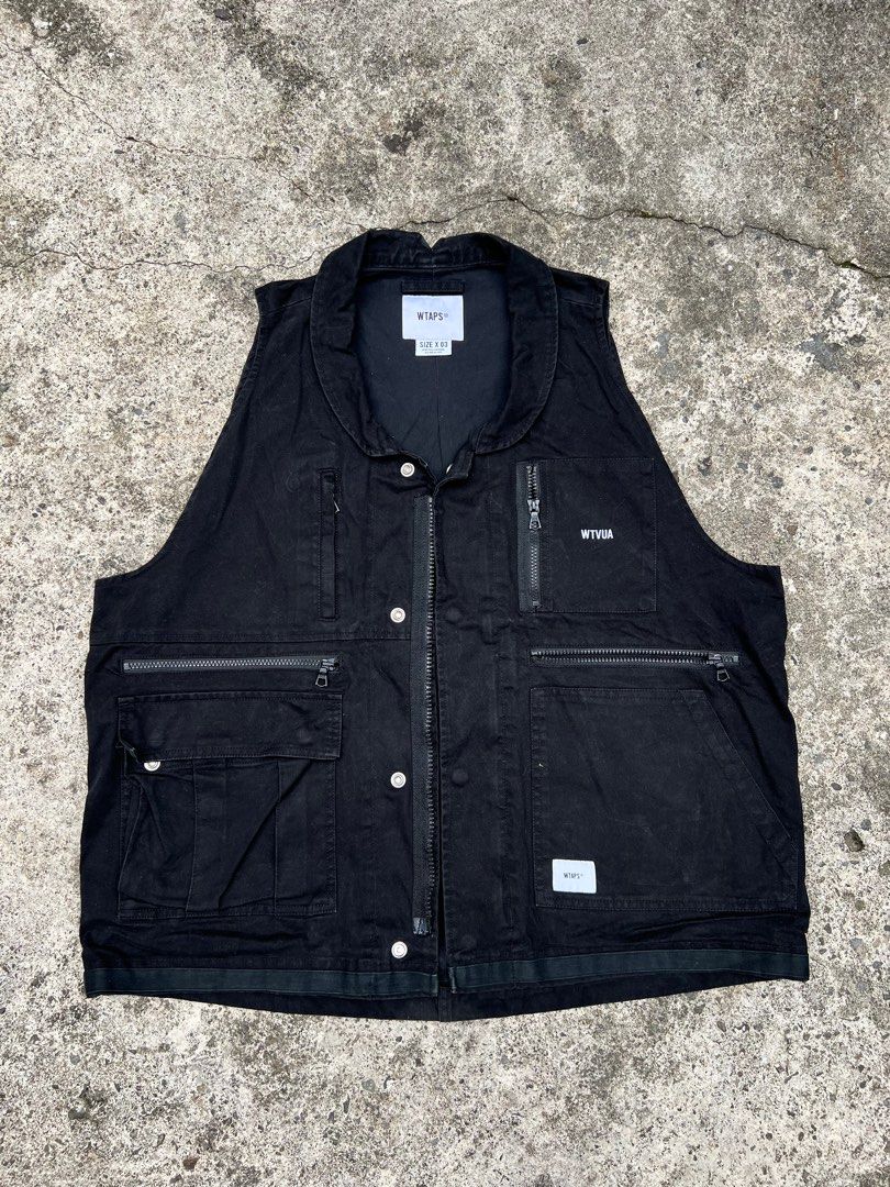 WTAPS MULTIPOCKET VEST (Category: Vests) located in Baguio. Submitted by hiswardr0be (Listing ID 1313923273, Image 1). Description: WTAPS MULTIPOCKET VEST LARGE(24x27) 3 ON TAG EXCELLENT CONDITION 3280.