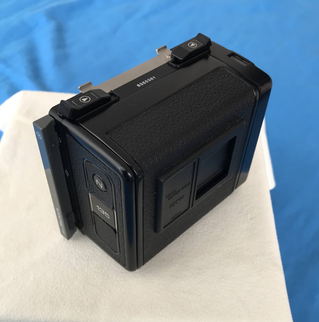Zenza Bronica ETRSi 135N Back, Photography, Photography