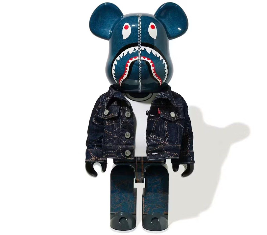 競売 x Bearbrick 1000% BAPE Hobbies Figure, APE BATHING Levi's x その他