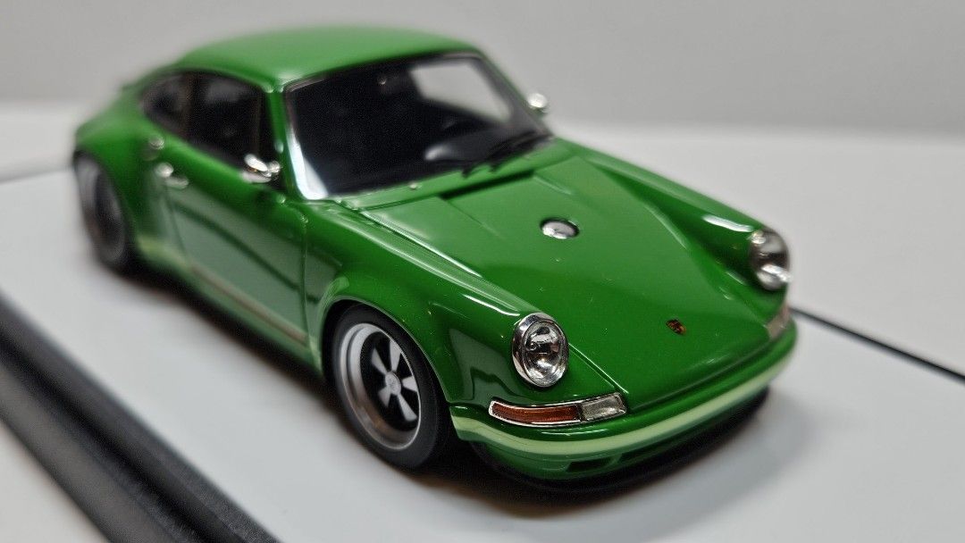 1/43 Make Up Porsche Singer 911 964 Signal Green, 興趣及遊戲, 玩具 
