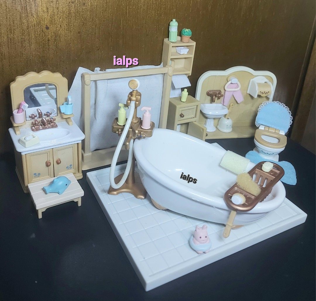 2006 Sylvanian Families Calico Critters Deluxe Bathroom Set with Tiled Flooring with Box (Category: Kids Toys) located in Pasig City. Submitted by lpsflover (Listing ID 1314054475, Image 3). Description: 3 **FIGURE IS NOT INCLUDED** Complete set. In good condition but please manage your expectations. Discontinued. Tiled flooring alone is being sold by other sellers for 500Php. With original box. Payment via BDO/BPI/Gcash. Shipping via Lalamove or
