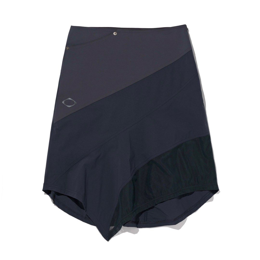 韓國設計師品牌MSCHF ( Mischief )ASYMMETRIC FLARED SKIRT 剪裁