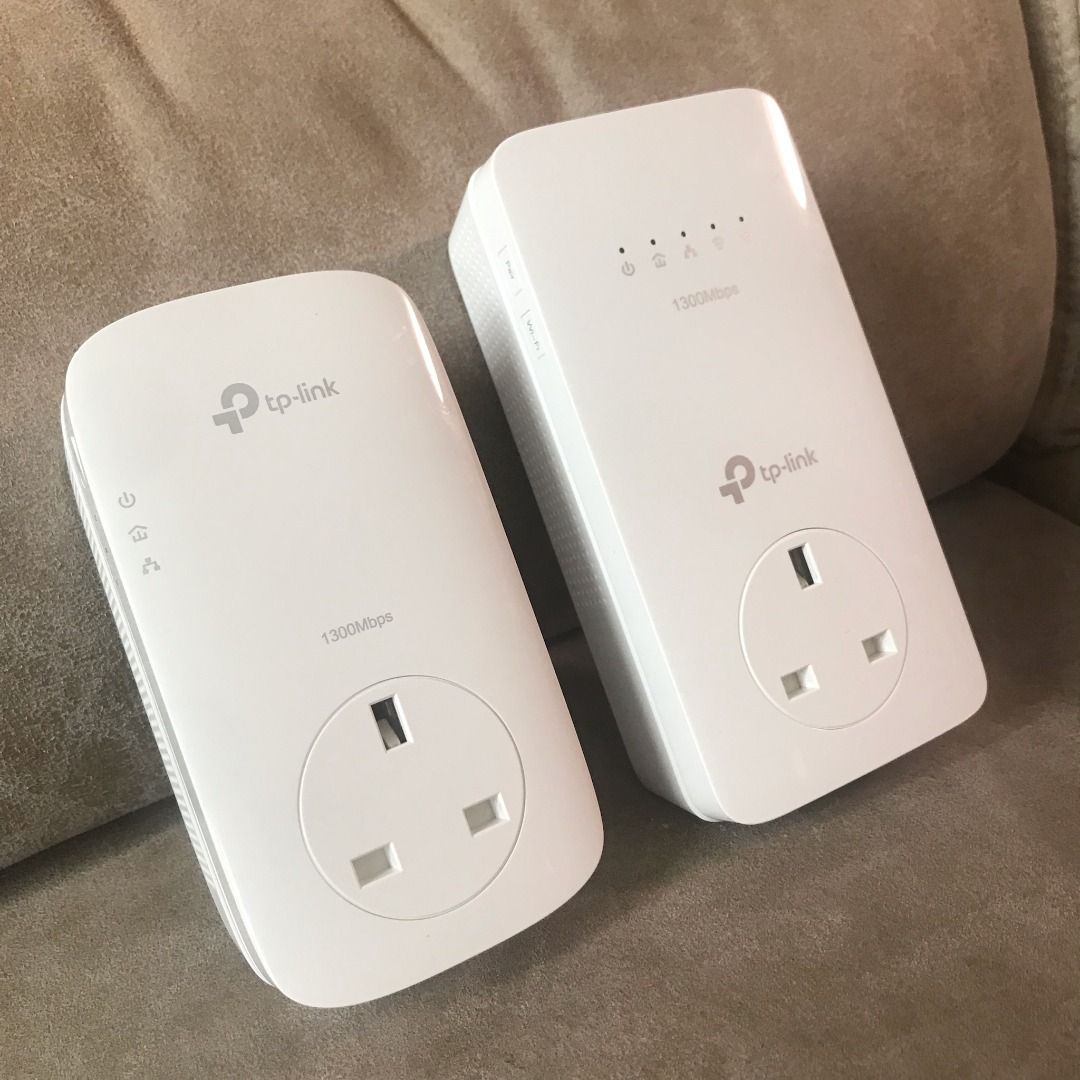 💻 TP-LINK AV1300 2pc Set Gigabit Passthrough Powerline Adapter Wi-Fi  Wireless HomePlug USED 電力線網路橋接器2件套無線電力貓🔌, 電腦＆科技, 電腦周邊及配件, Wifi及上網相關產品-
