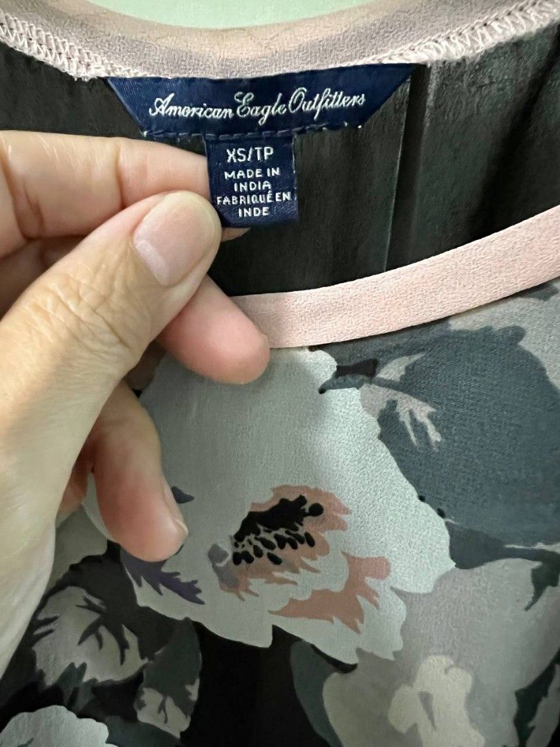 American Eagle Outfitters Black blouse (Category: Blouses) located in Quezon City. Submitted by mumsy1925 (Listing ID 1314018791, Image 3). Description: Used twice only & stored. Still in good condition RFS: Decluttering.