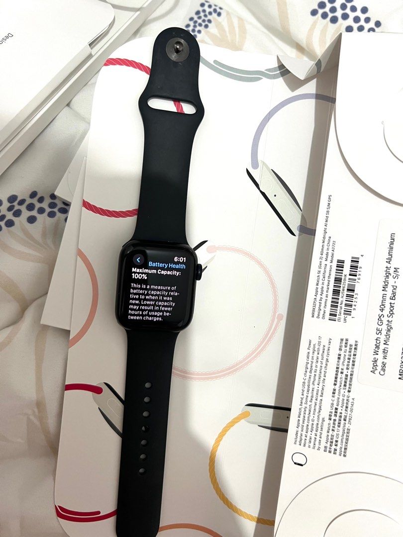 新品未開封 Apple Watch SE 第二世代 40mm Midnight（楽天市場