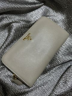 (Category: ) located in . Submitted by FashionFab (Listing ID 1314121659, Image 1). Description: .