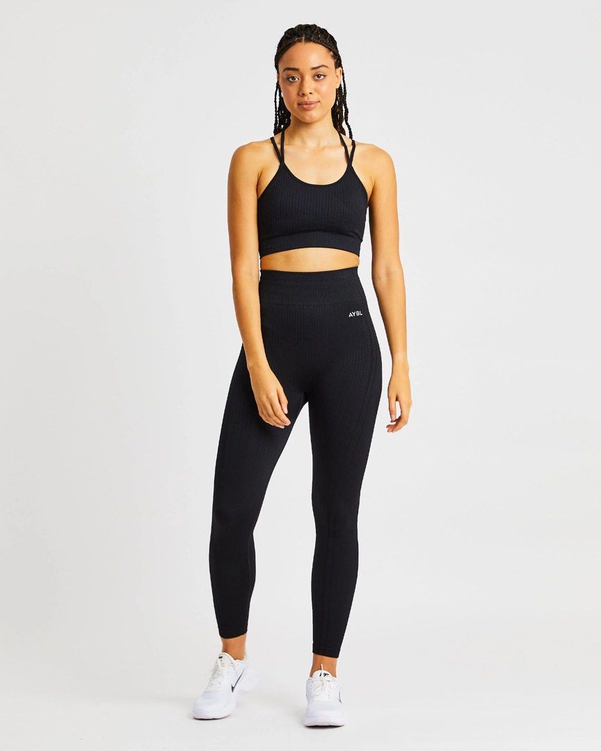 AYBL Luxe Seamless Leggings BNWT (Category: Activewear) located in Singapore. Submitted by daintyletters (Listing ID 1314072413, Image 1). Description: Leggings from British activewear brand AYBL (limited release). Brand new with tag and in original packaging. A thicker material. Cable knit texture with body contouring details. I’m also selling the matching bra top (but in S). .