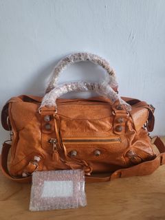 (Kategori: ) berada di . Dikirim oleh Demira (ID iklan 1313971489, Gambar 1). Deskripsi: .