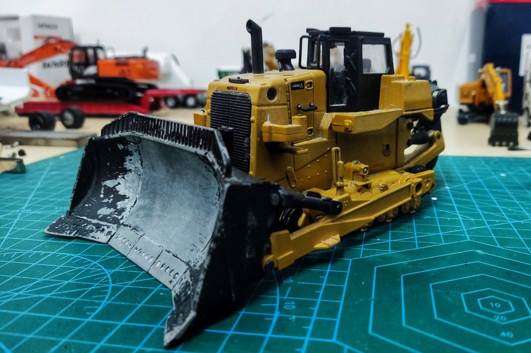 Bulldozer For Sparepart Scale 1/50, Hobbies & Toys, Toys & Games on ...