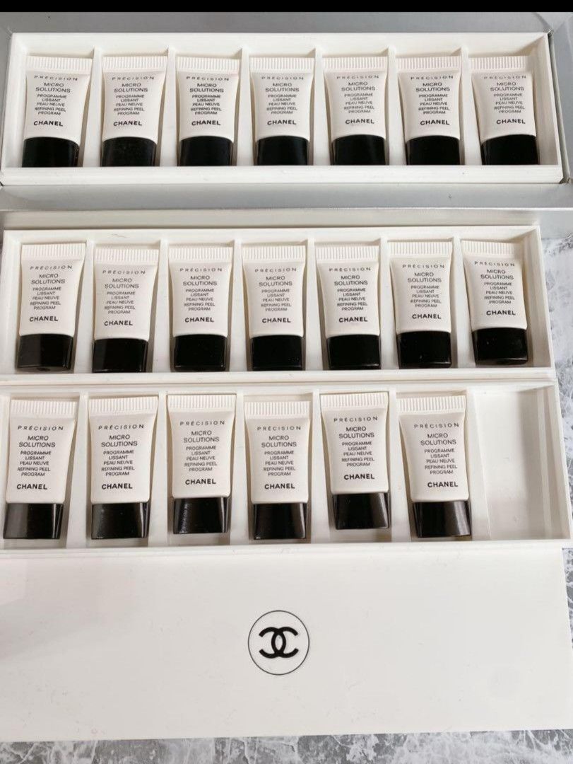 Chanel Precision Micro Solutions (Category: Face Care) located in Cavite. Submitted by care20 (Listing ID 1313999600, Image 2). Description: f20 pcs nalang nabawasan Ng Isa brand new po ito Isa lang bawas at original nabili sa Japan mismo. Note no more box na yong lagayan na white nalang same sa pic except box need cash for my dogs and cat.
