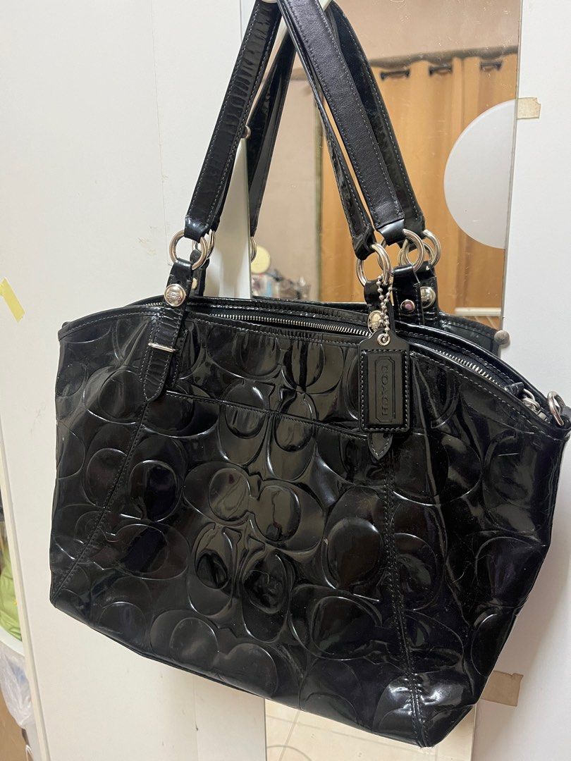 Coach Signature Gallery Embossed Patent Leather Women s Fashion Bags Wallets Tote Bags on Carousell