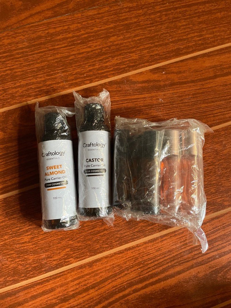 Craftology Carrier Oil (Category: Home Fragrance) located in Candaba. Submitted by decklattering (Listing ID 1314001744, Image 1). Description: Carrier Oil Sweet Almond Castor Oil 12 Rollers FREE.