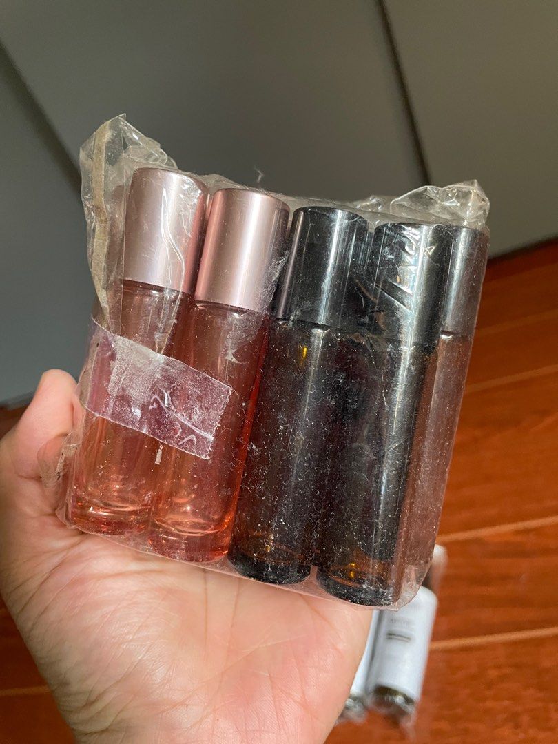 Craftology Carrier Oil (Category: Home Fragrance) located in Candaba. Submitted by decklattering (Listing ID 1314001744, Image 2). Description: Carrier Oil Sweet Almond Castor Oil 12 Rollers FREE.