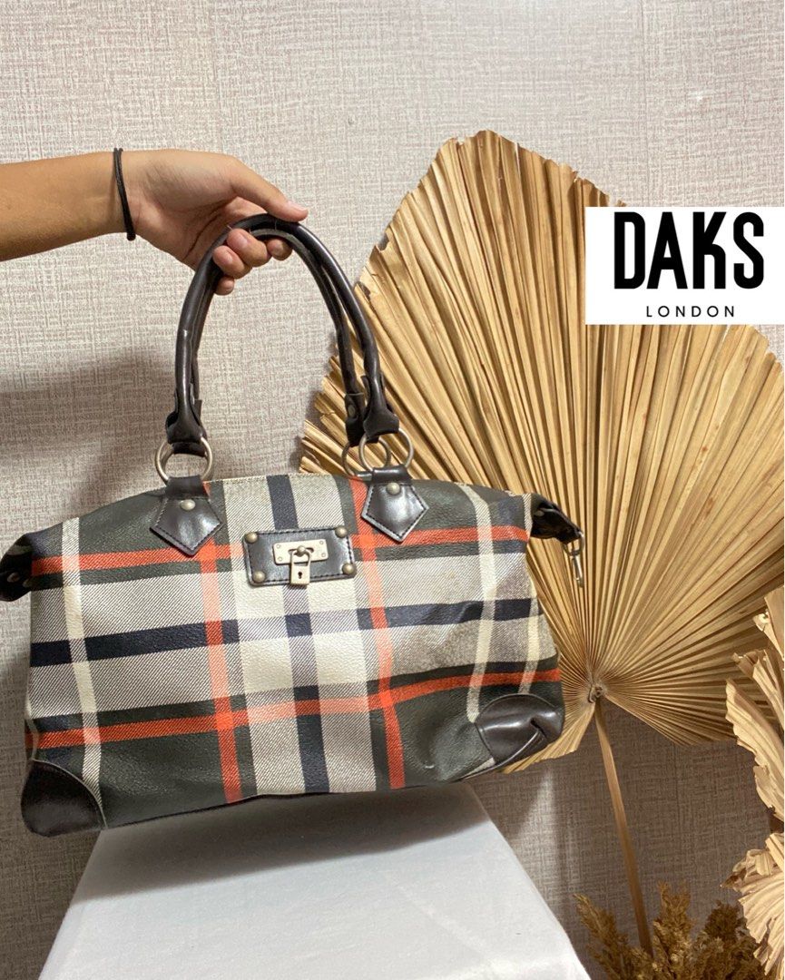 DAKS London Leather Premium bag Preloved tas Korea Barang Mewah Tas Dompet di Carousell