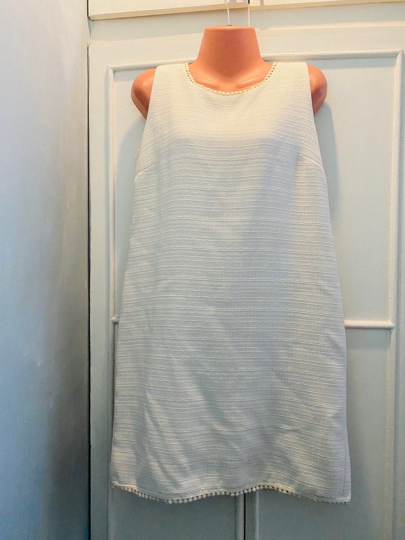 Etcetera dress (Category: Dresses) located in Bacoor. Submitted by shamraq (Listing ID 1314033672, Image 1). Description: Above the knee dress. Can be worn in formal or semi formal occasion.