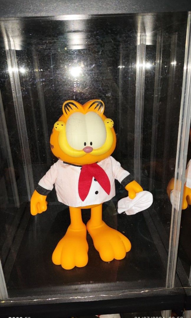 Garfield vinyl collection (Category: Figurines & Statues) located in Pasig City. Submitted by noblehawk.82e609 (Listing ID 1314147205, Image 2). Description: Regular price 3650 now Sale at ₱2850 ea. price is fix. Payment via Gcash or BPI Online only. DM if interested, we have other designs available. All brand new. Pic shown are just samples. Shipping yes buyer shoulders Lalamove for Metro Manila Jrs for Provincial..