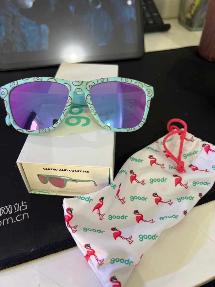 Goodr Glazed and confused, Fesyen Pria, Aksesoris, Kacamata di Carousell