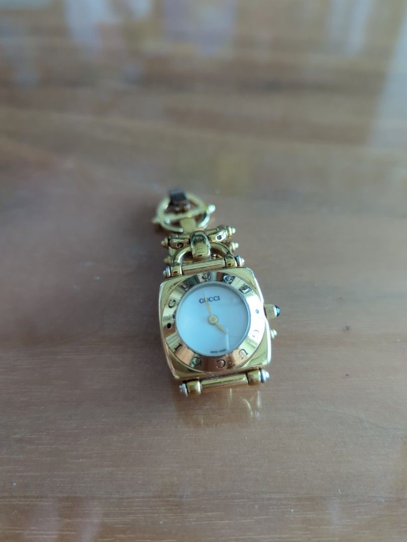 Gucci 6400L Classic Gold tone Ladies Watch