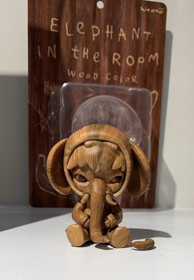 Hirono Elephant in the room Thai limited edition, Hobbies & Toys