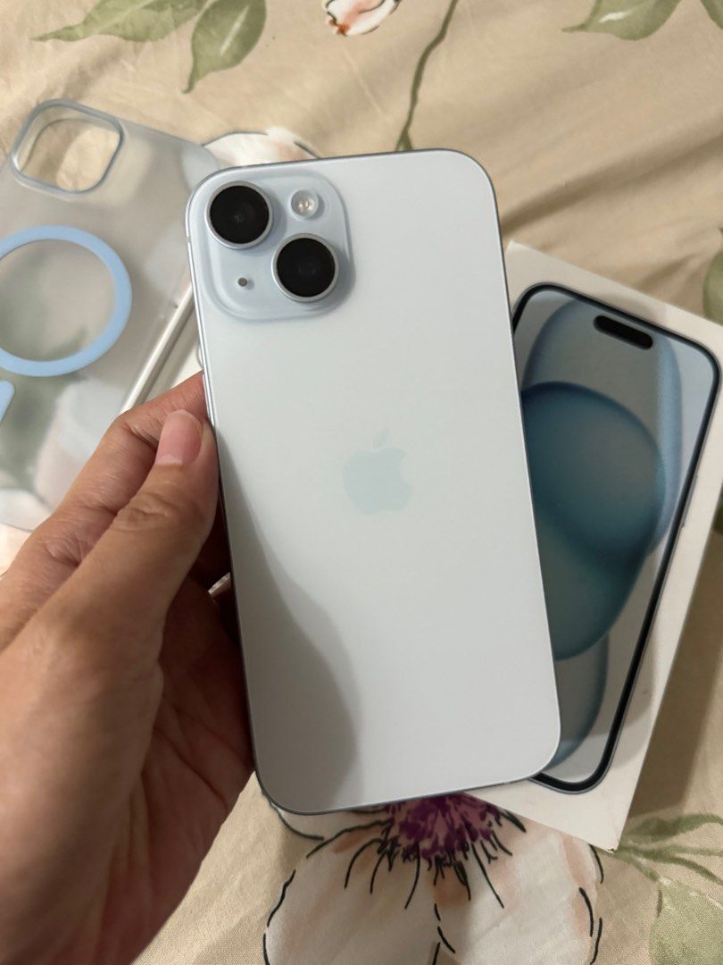 iphone 15 128gb dual sim good as new (Category: iPhone 15 Series) located in Cainta. Submitted by vine_gadget_shop (Listing ID 1314132181, Image 2). Description: iphone 15 128gb dual sim good as new complete package china variant warranty until march 2024 pick up store greenhills shopping center we accept trade in we accepy credit card and ggives installment we do cod and door to door we ship nationwide for fast transaction call 09277368323 look 