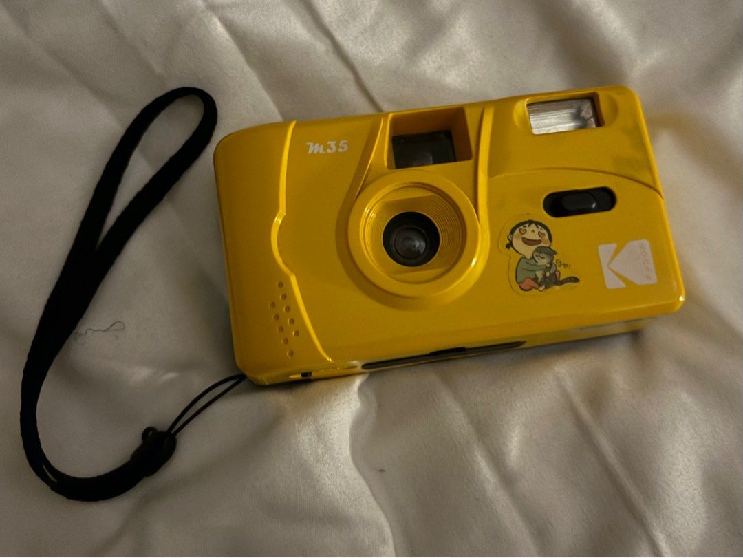 Kodak M35 Film Camera (UNTESTED) (Category: Cameras) located in Calamba. Submitted by rieri_m (Listing ID 1314037423, Image 1). Description: - bought it brand new before then took it out of the packaging and used it for display only - untested, i dont know if the flash still works.